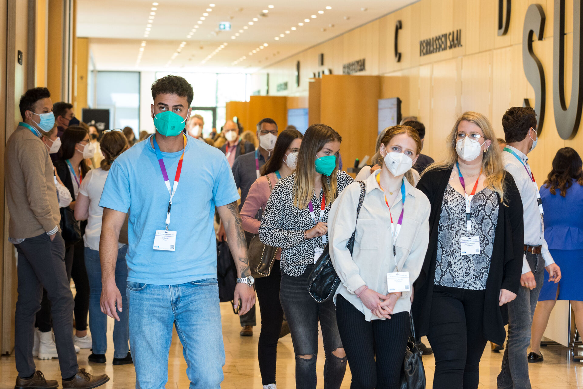 Besucher vor dem RMCC