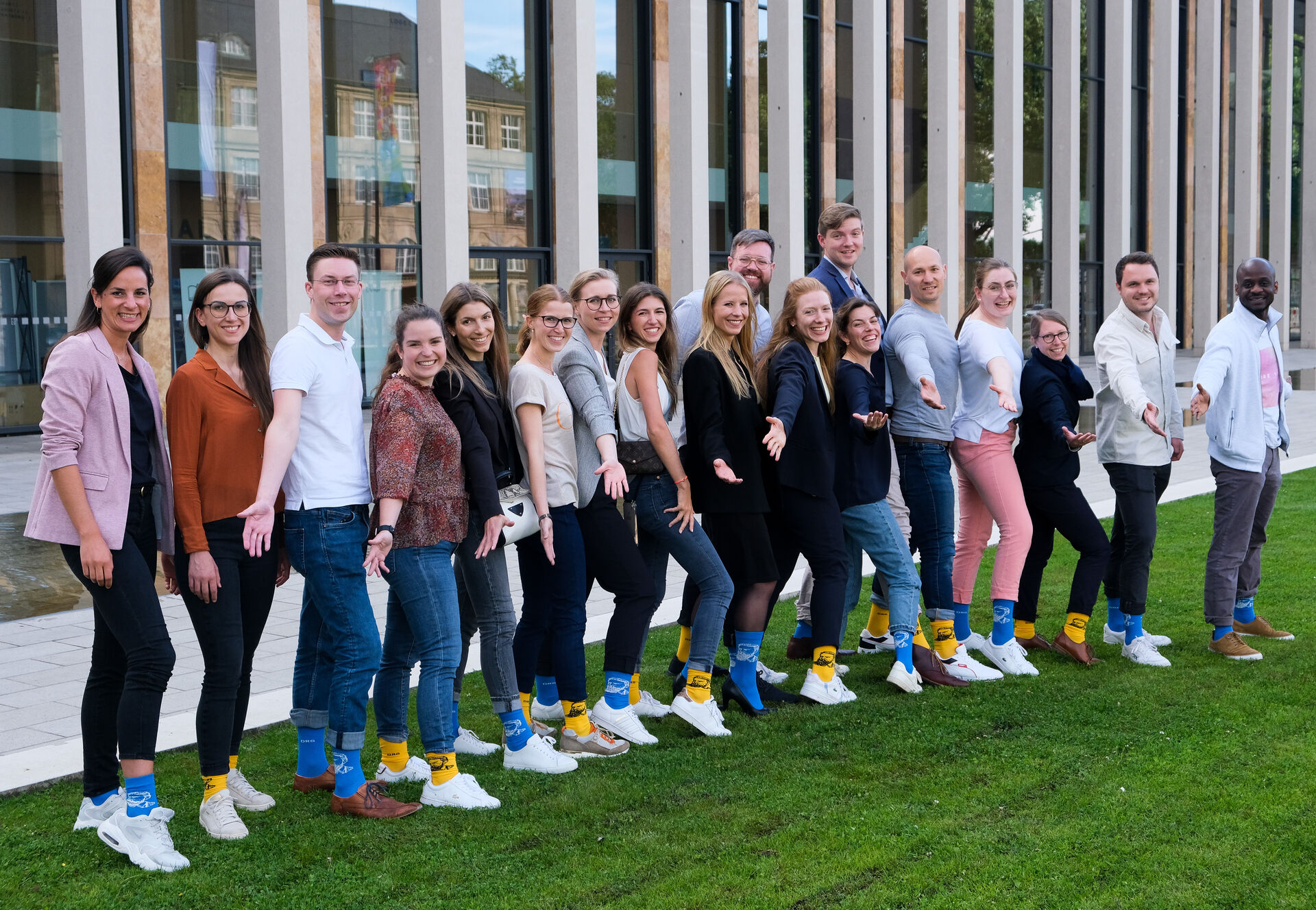 Besucher vor dem RMCC